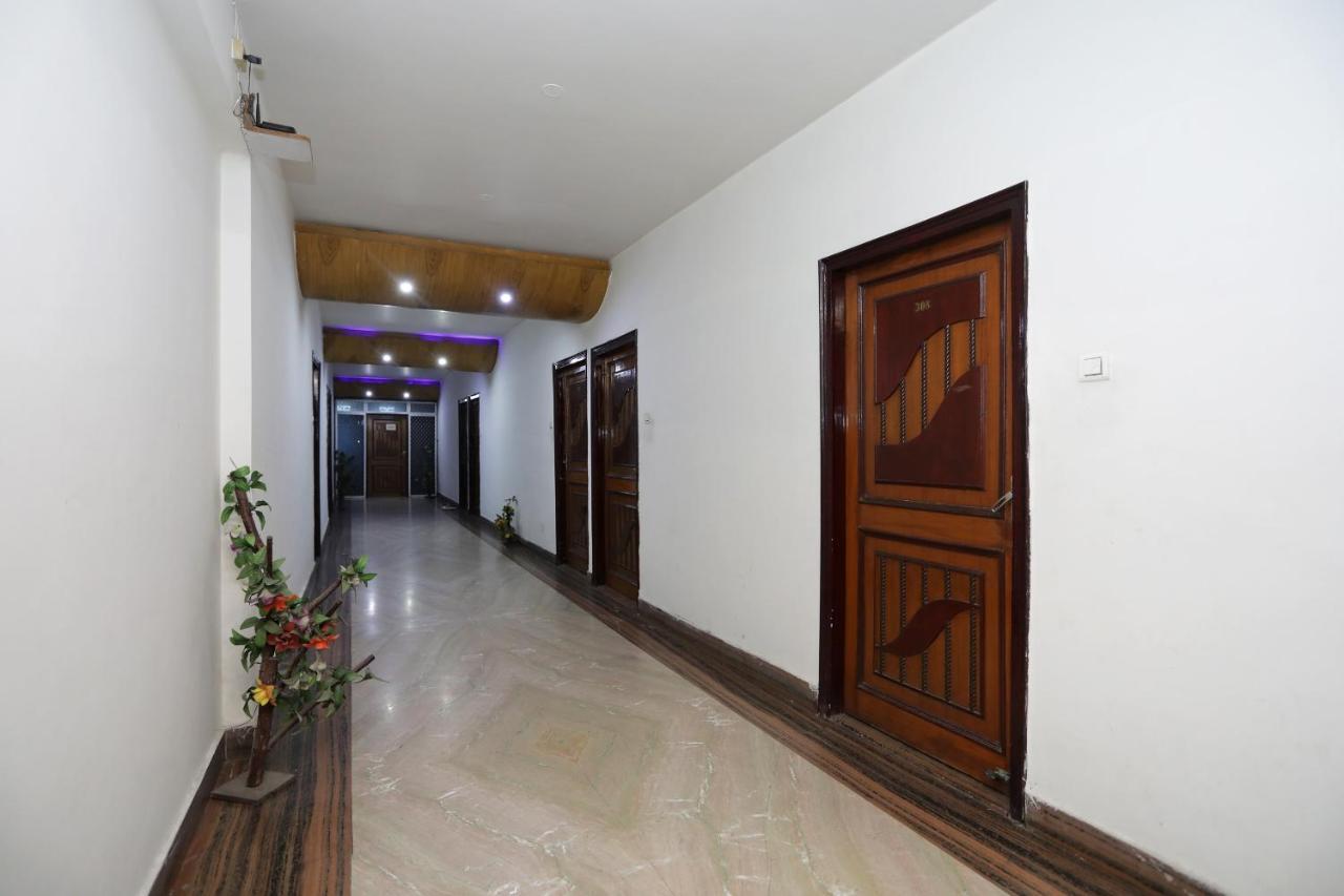 The Gagan Plaza Hotel カーンプル エクステリア 写真