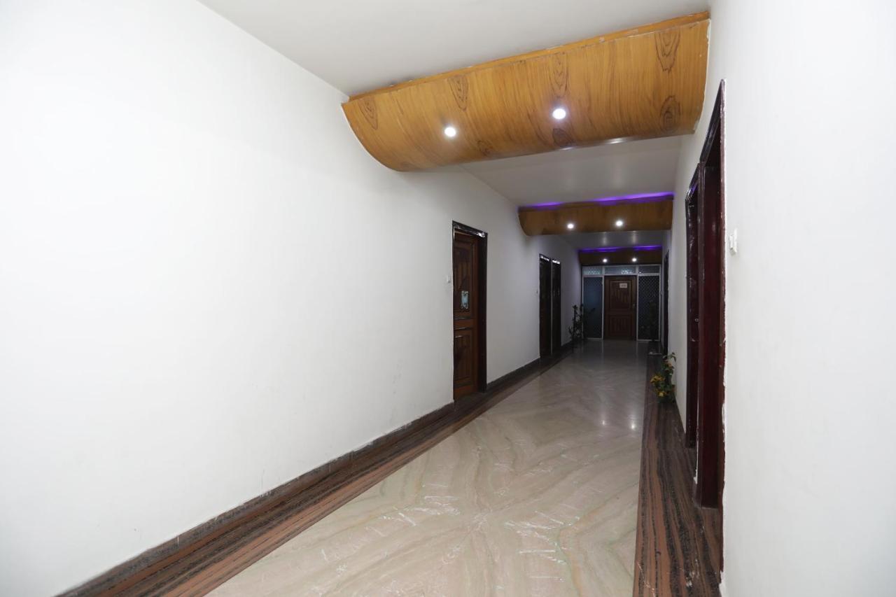 The Gagan Plaza Hotel カーンプル エクステリア 写真